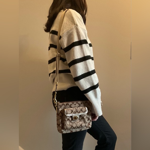 Coach Crossbody - Picture 2 of 7